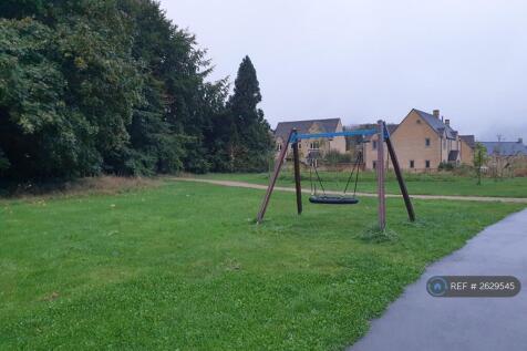 Country Park Walks With Play Areas