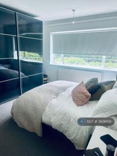 Master Bedroom - Large Double