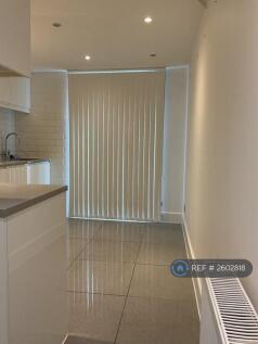 Easy Clean Walls And Blinds