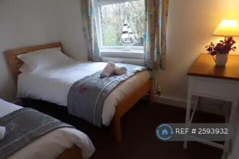 Twin Bedroom