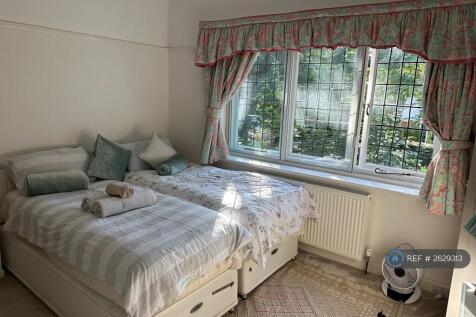 1st Flr Twin/Zip&amp;Link  &amp; Private Bath/Shower &amp; Wc