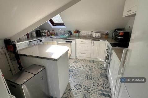 Apt Kitchen