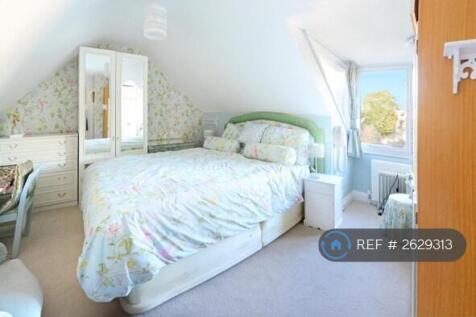 Master Bedroom Apt