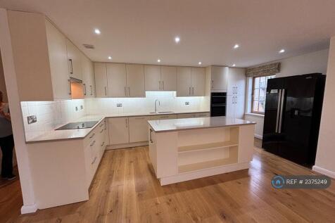 Kitchen (Fridge Not Included)