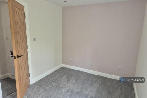 Front Main Bedroom