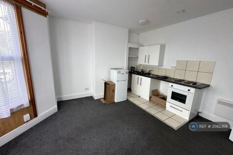 Kitchen / Studio