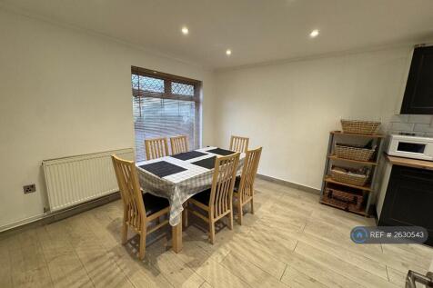 Dinning / Living Area