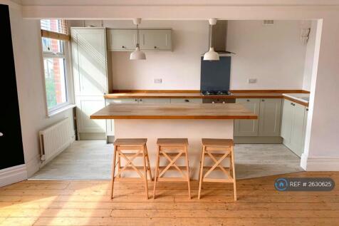 Kitchen / Living Space