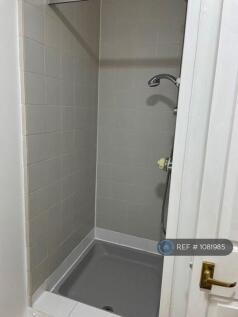 Bathroom Standing Shower