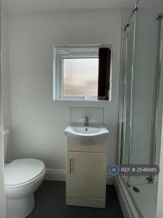 Bedroom 1 Ensuite
