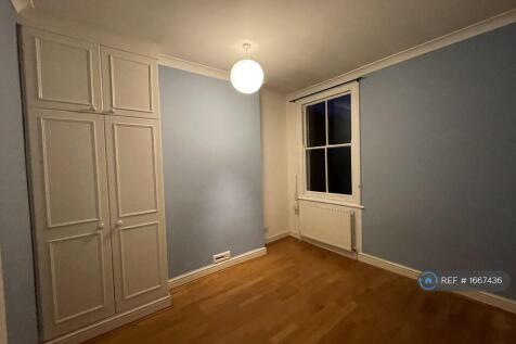Bedroom 2. Has Curtains