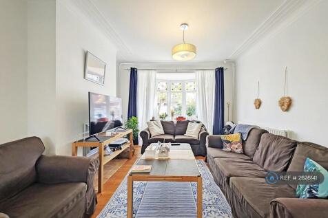 Front Lounge 1