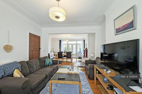 Front Lounge 2