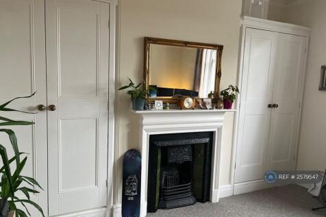 Fitted Wardrobes-Bedroom 1