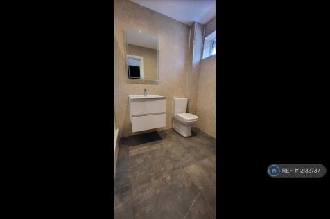 Flat 6a - Shower Room