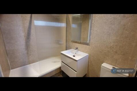 Flat 6a - Shower Room
