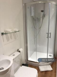 Room 1 En-Suite