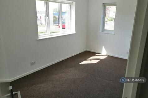 Dual Aspect Master Bedroom