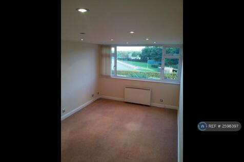 Living Room 1/2