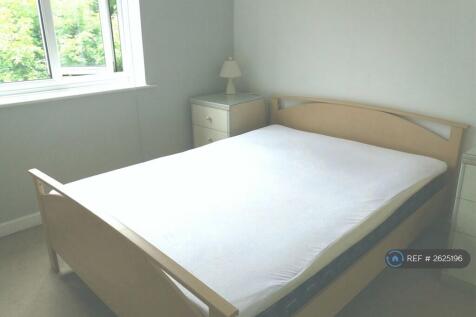 Bedroom With View Over Communal Gardens