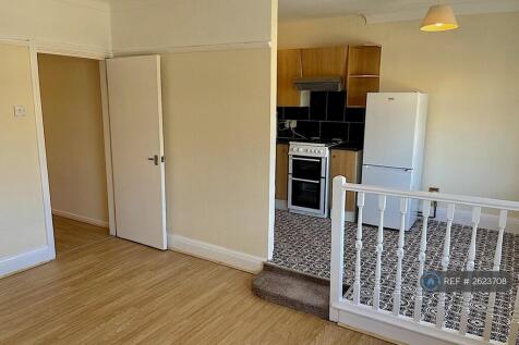 Living / Kitchen