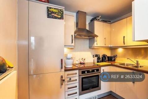 Fully Fitted Kitchen