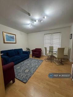 Living/Dining Room (2/2)