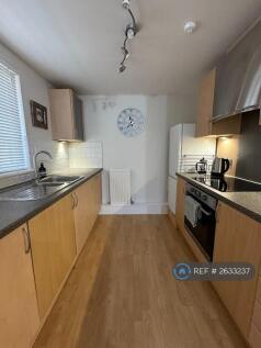 Kitchen (1/2)