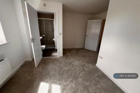 Master Bedroom With En-Suite