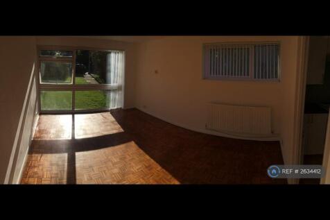 Spacious Sitting Room With Parquet Floor