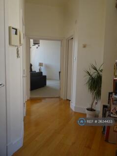 Entrance Hall Looking Towards The Lounge
