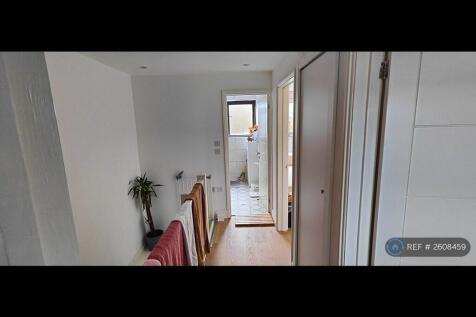 Upstairs Corridor