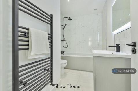 Main Bathroom