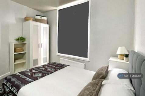 Room 2 - Double Bedroom