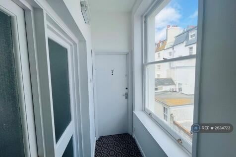 Private Entrance