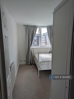 Large Bedroom 