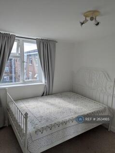 Large Bedroom 