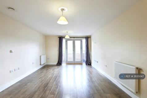 Open Plan Living / Dining 