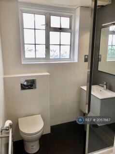 Shower Room 5 Of 5
