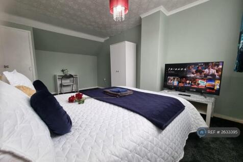1st Bedroom 