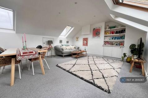 Sitting / Dining Room