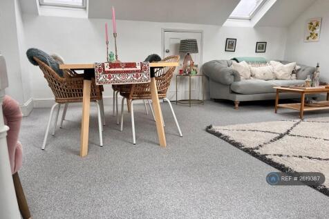 Sitting / Dining Room