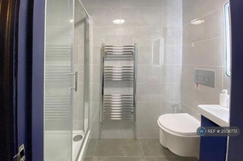 Bedroom 3 Ensuite 