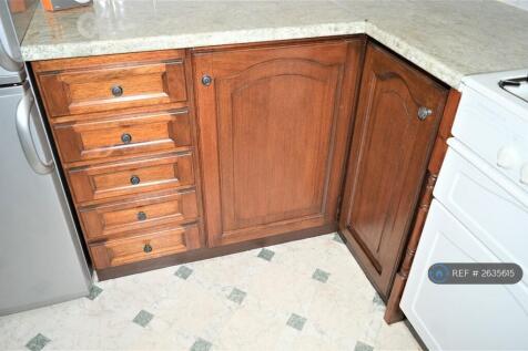 Kitchen Fittings View 3