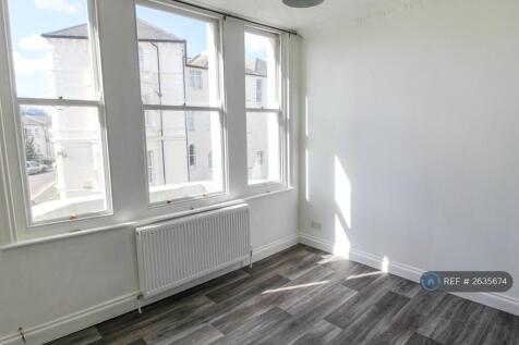 Lounge/Kitchen