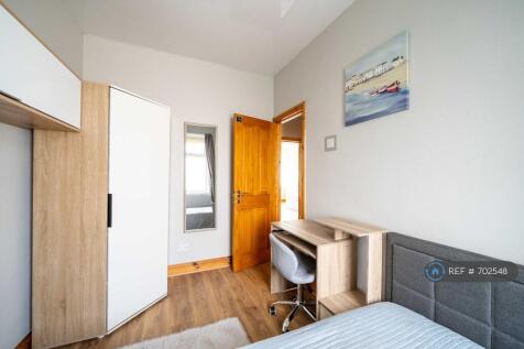 Room5