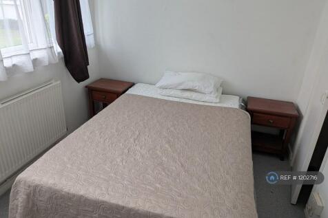 Double Bedroom Fitted Wardrobe 