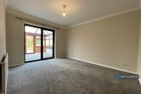Master Double Bedroom 