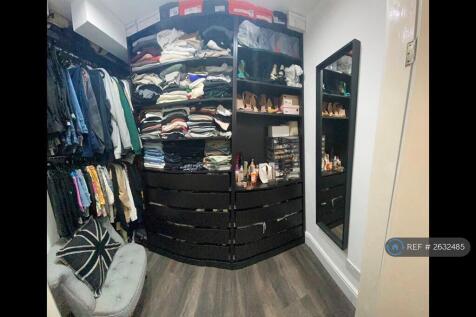 Walk In Wardrobe