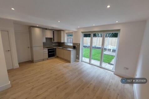 Kitchen/ Living